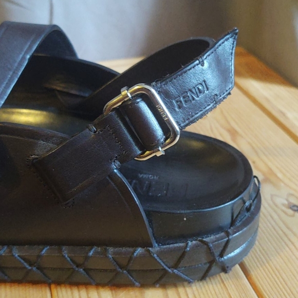 Fendi Men's Sandals Size 12 - Picture 10 of 16